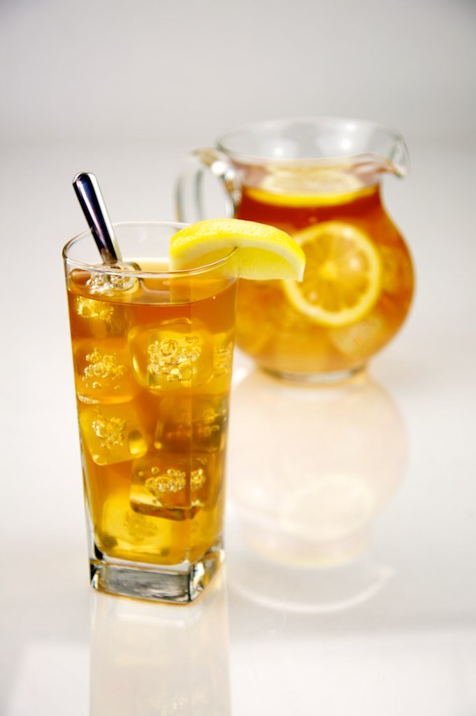 Cold Brew A pitcher and glass of cold-brewed tea