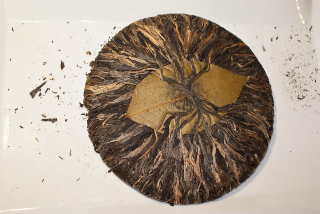 Fermented Tea 发酵茶 Raw sheng pu-erh tea cake (生茶)
